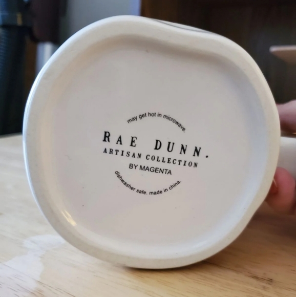 [SOLD] Rae Dunn "Hello" mug - Picture 2 of 3